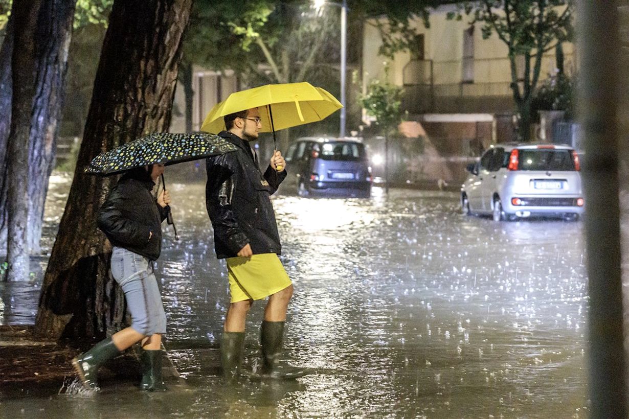 Veel regen in Italië. Foto: ANP/EPA/Fabrizio Zani