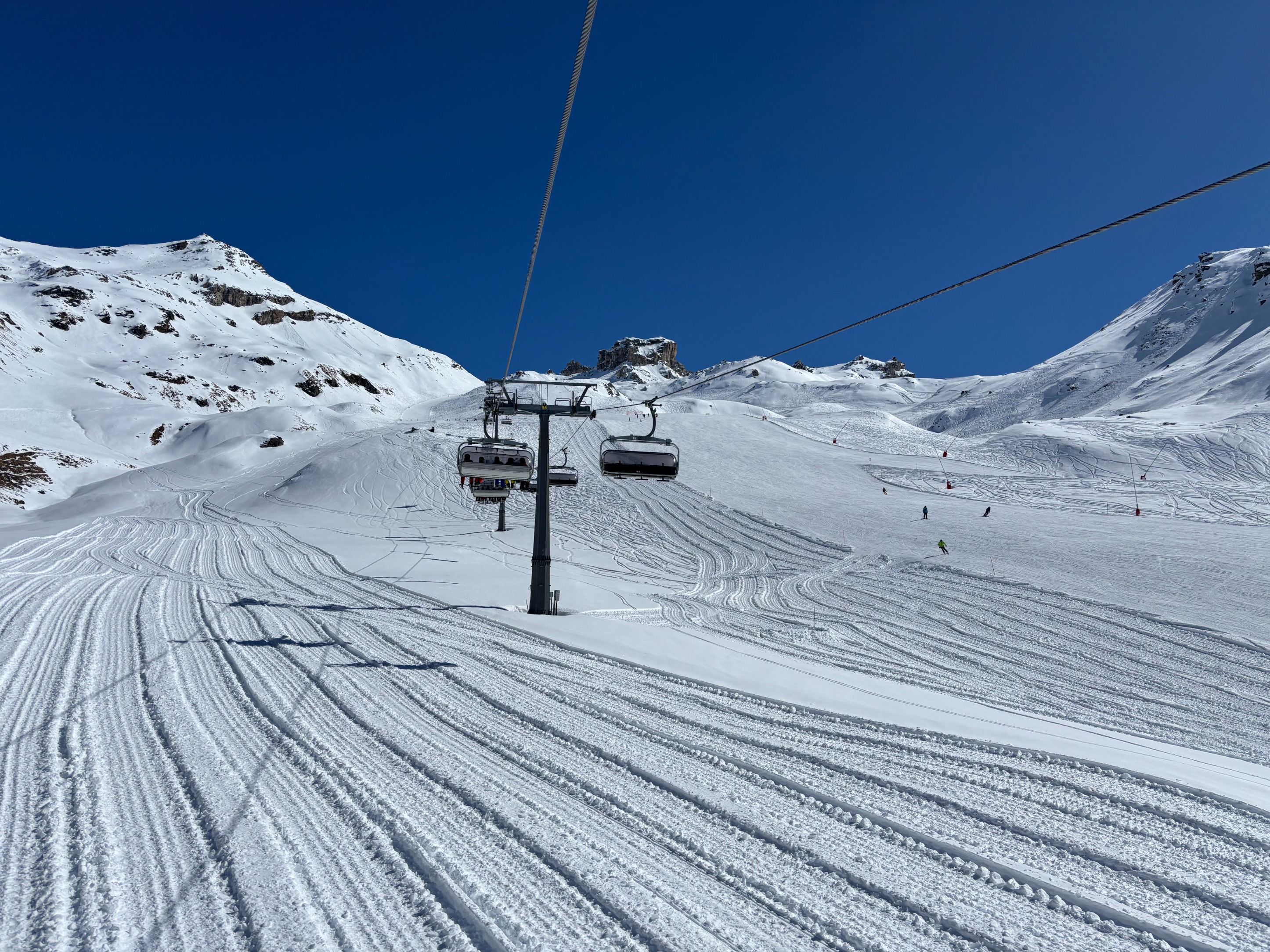 Zonovergoten wintersportweer in Cervino. Foto: Floris Lafeber 