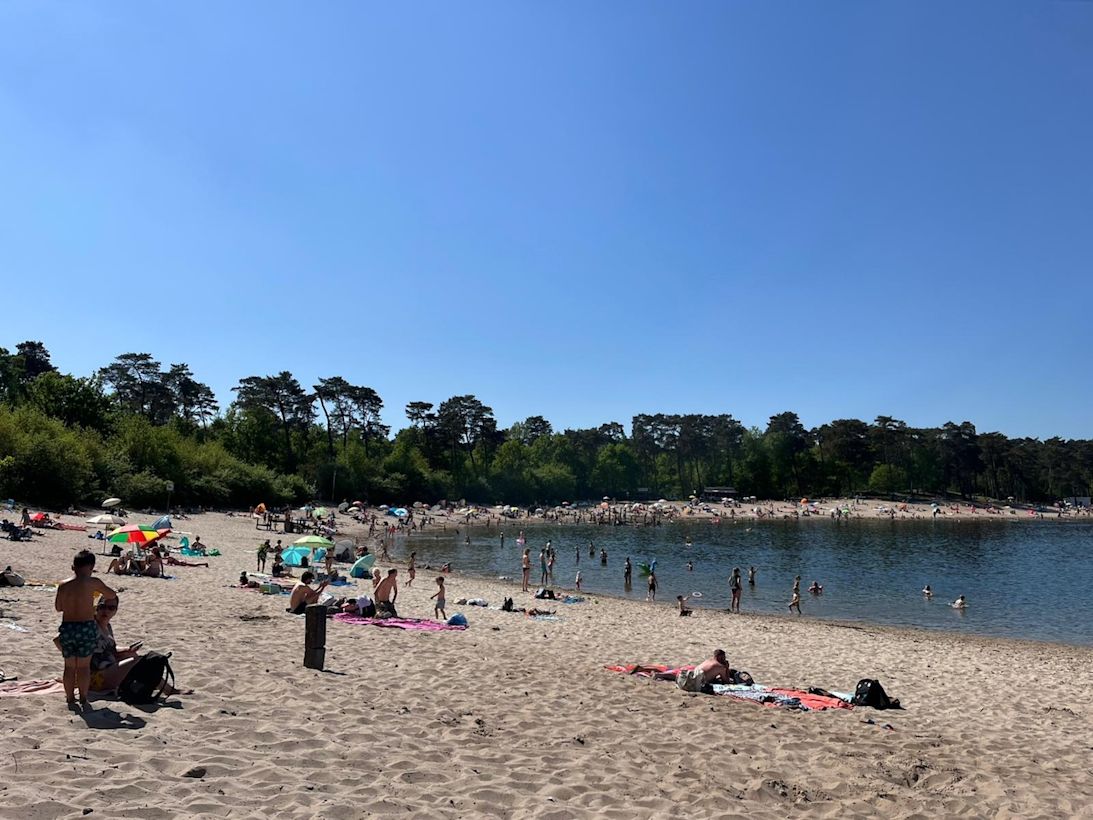 Zomerse dag bij het Henschotermeer. Foto: Rianne van Wezel.