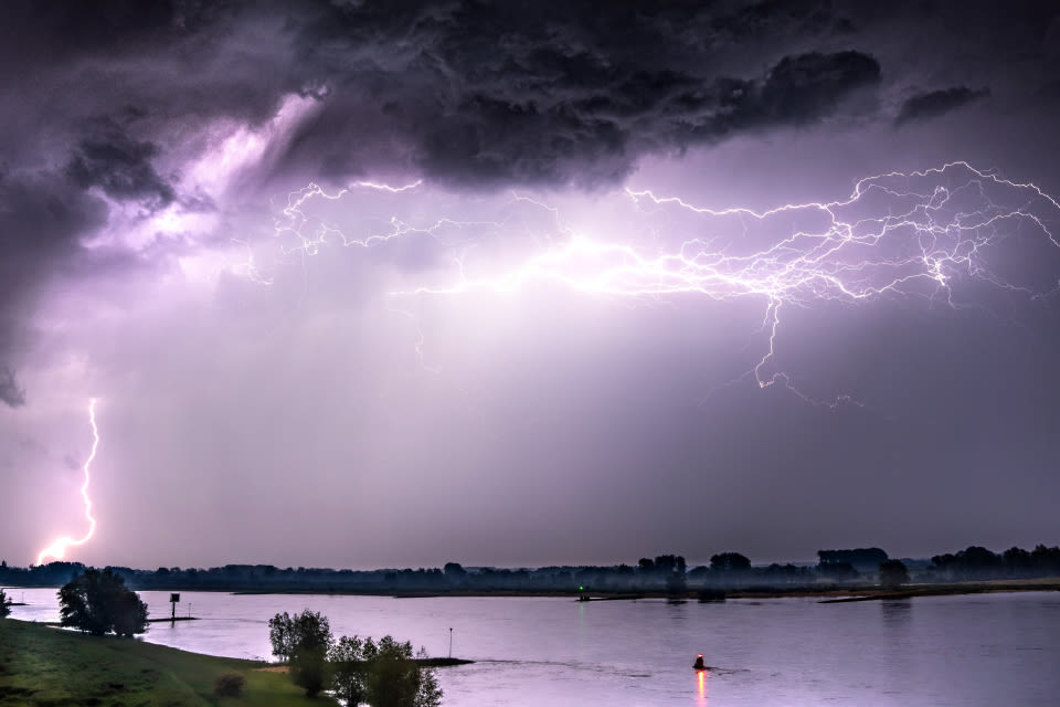 Er is kans op fiks onweer! Foto: Wouter van Bernebeek