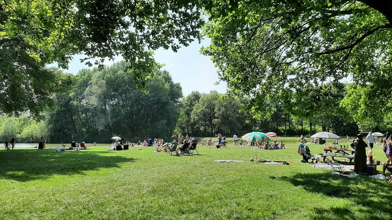 Zonnig lenteweer. Foto: Ab Donker.