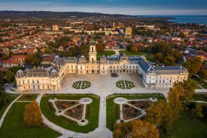 Waan je in een sprookje: de 10 meest fascinerende kastelen in Hongarije