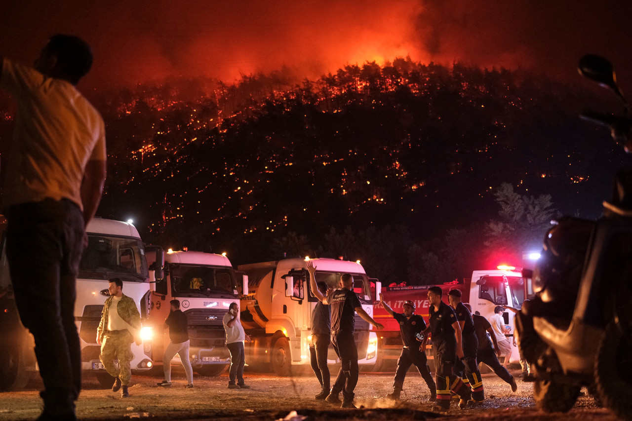 Al 17 doden door hevige bosbranden in Turkije