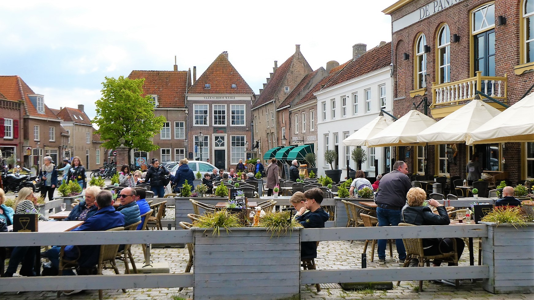 Met de zon erbij was het dit weekend prima terrasjesweer. Foto: Martha Kivits