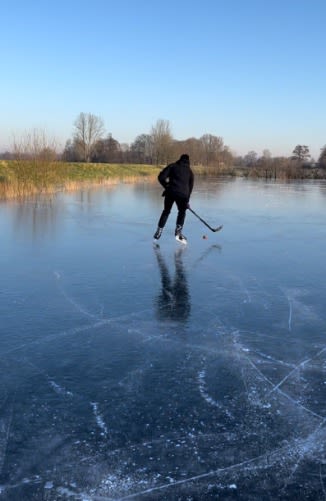 Op de schaats in Sint-Michielsgestel op 11 januari 2024. Foto: Berend van Straaten