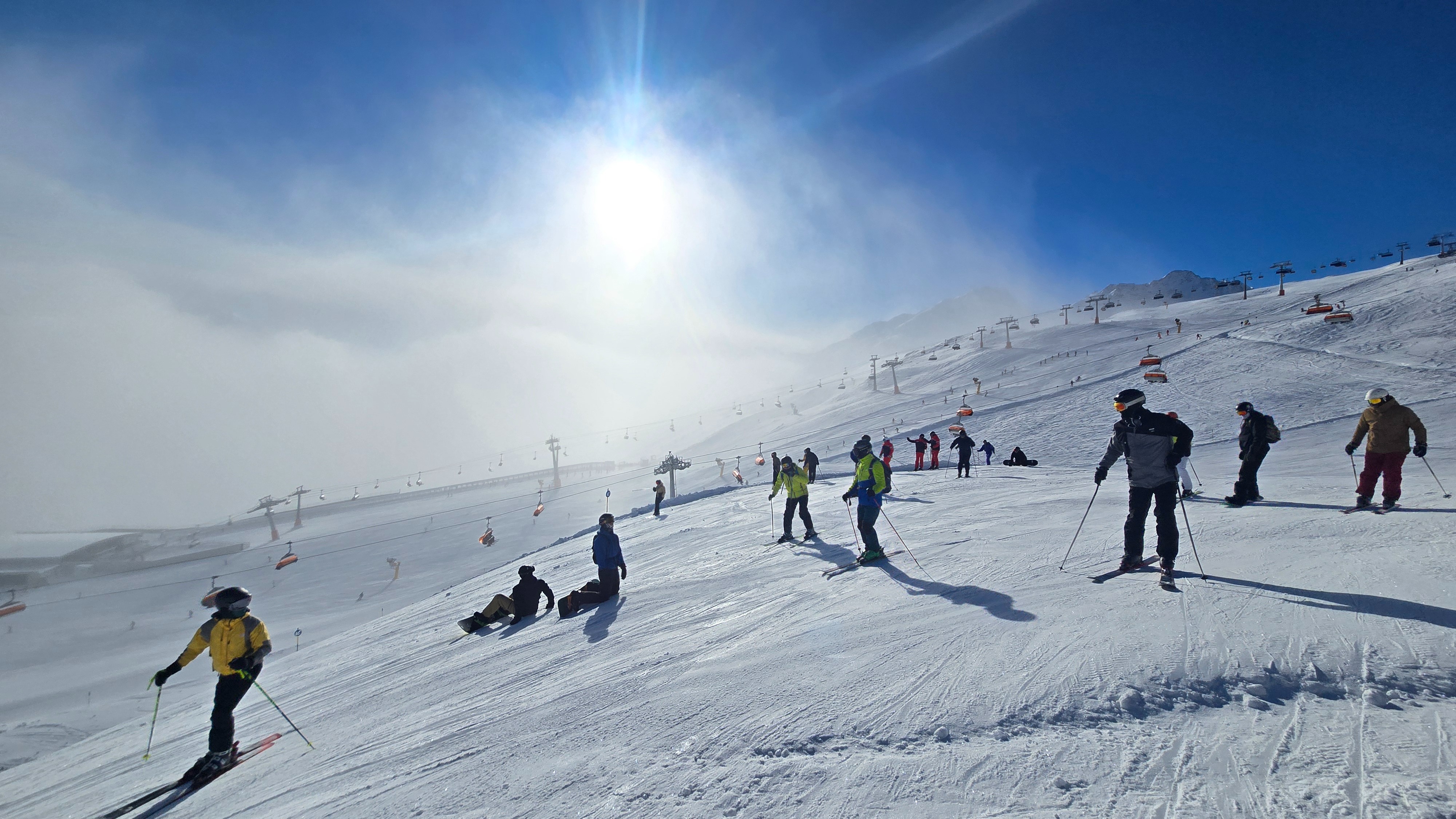 Skiers in Tirol. Foto: Eric Kromhout