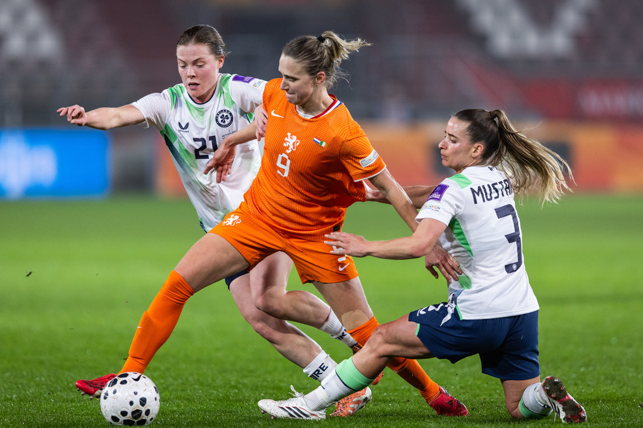 Onstuimig weer tijdens WK-kwalificatieduel Oranje in Ierland