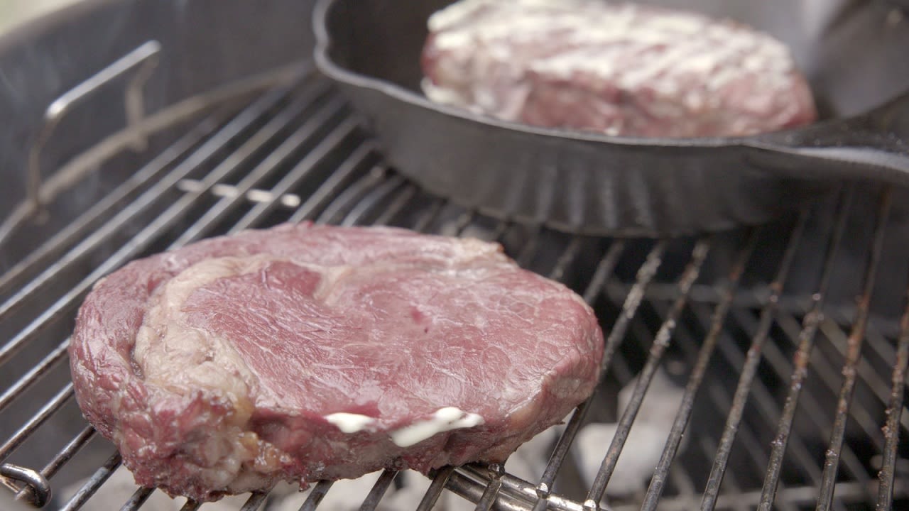 Steak op barbecue