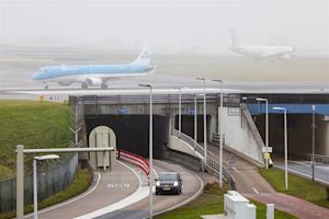 Ongeveer 50 vluchten op Schiphol geannuleerd door vorst en mist