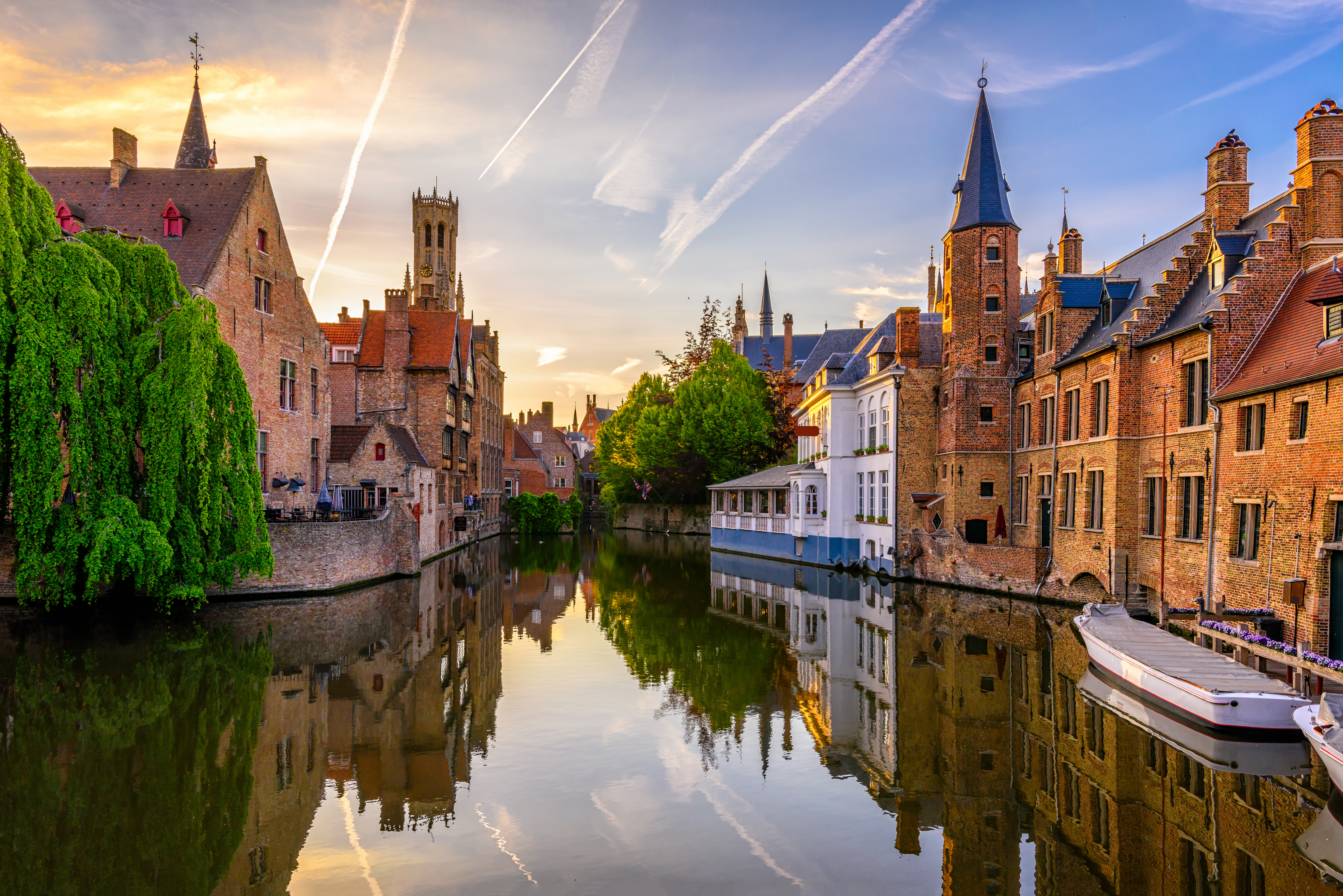 Zonsondergang in Brugge. Foto: Adobe Stock / Ekaterina Belova