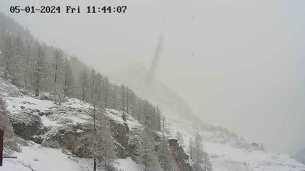 Vanmorgen is het begonnen met sneeuwen in Zermatt, Zwitserland. Foto: Bergfex.com