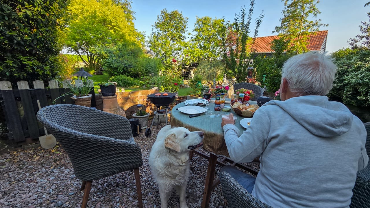 Het is prima weer om de BBQ aan te steken. Foto: Astrid Wiessner Hoog