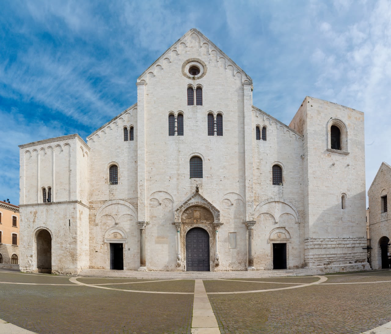 Bari - The Basilica di San Nicola. Foto: Adobe Stock / Renáta Sedmáková