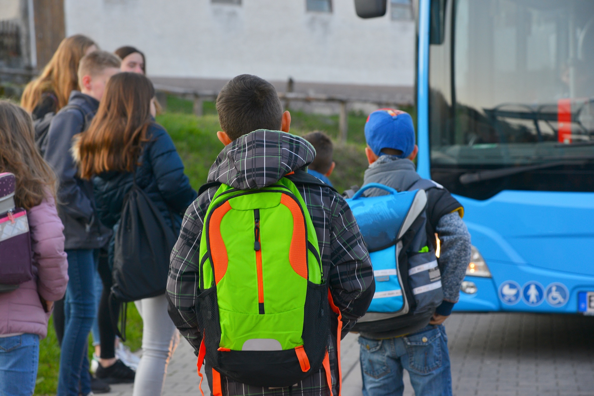 Schoolreisje met wisselvallig weer: wat geef je mee?
