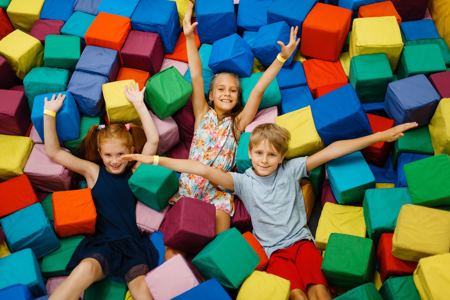 Wat te doen met kinderen als het regent? Ga naar een indoor speeltuin