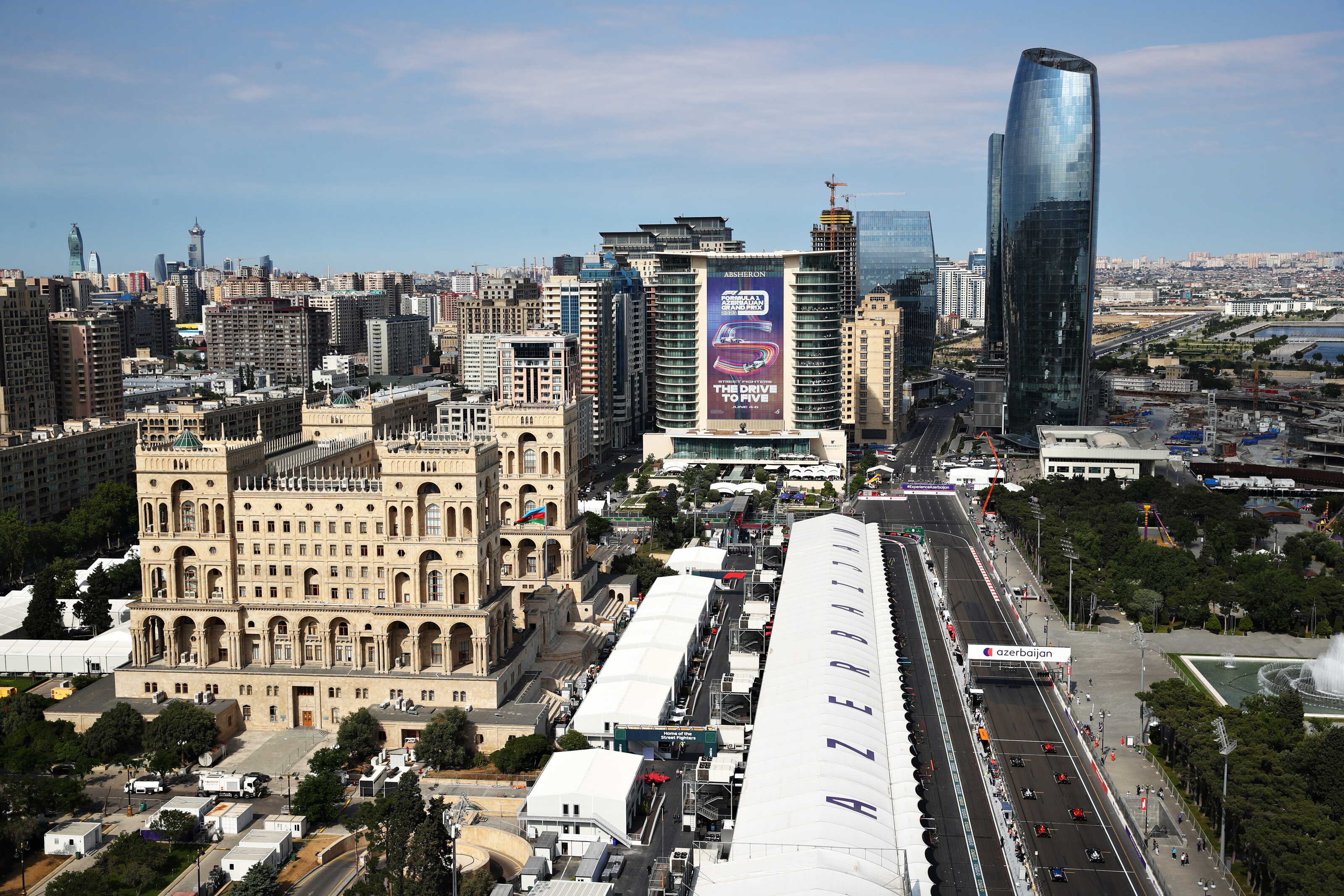 De start van de GP van Azerbeidzjan in 2021. Foto: Getty Images / Red Bull Content Pool