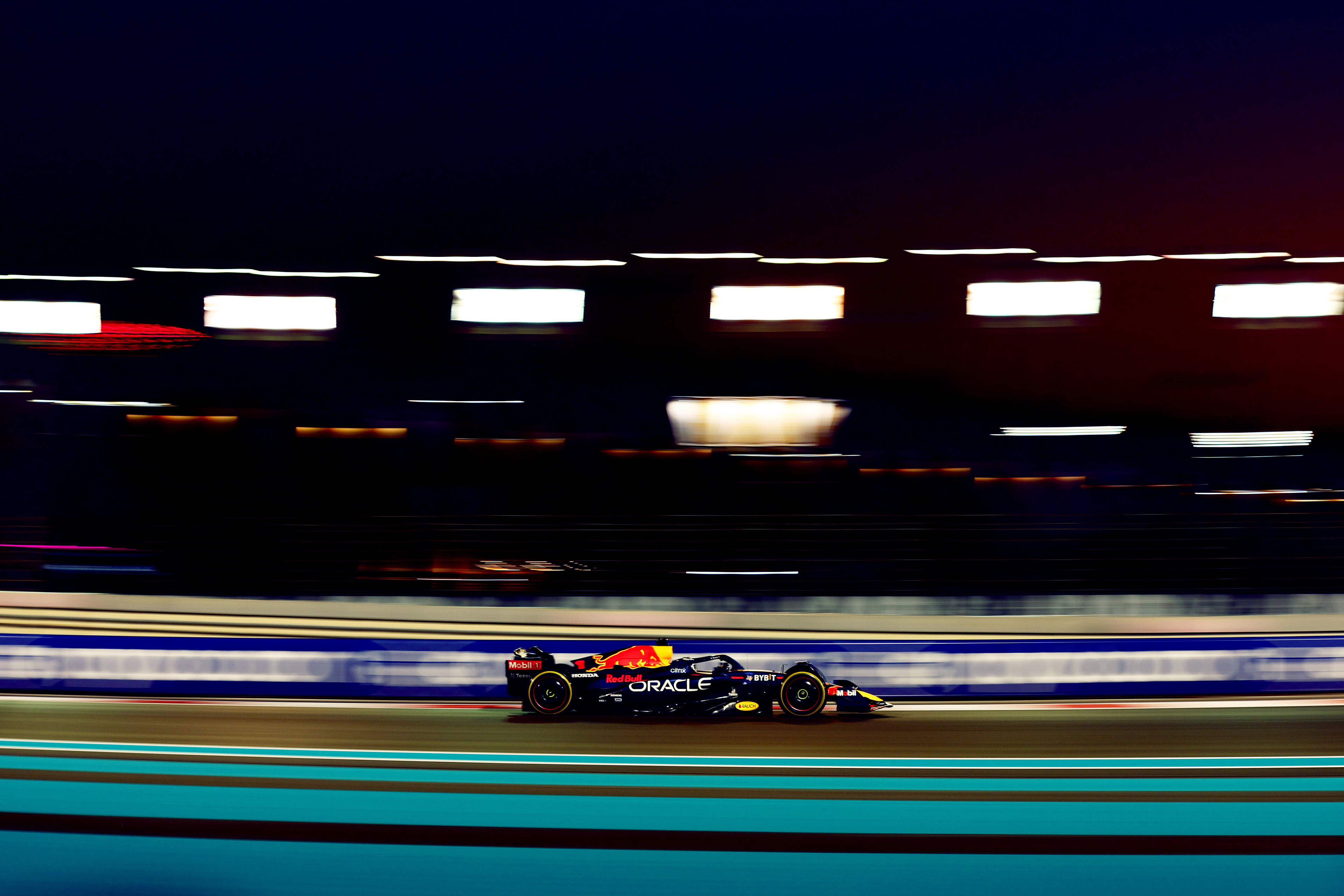 F1 Abu Dhabi. Foto: Mark Thompson / Getty Images via redbullcontentpool.com
