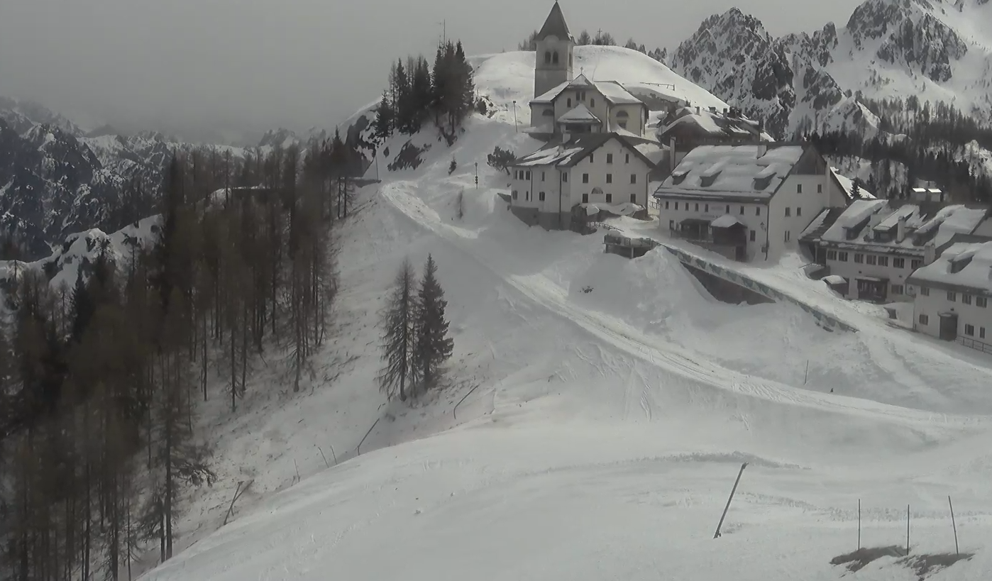 Wintersportbeelden Alpen: tot in veel dalen kleurt het wit!