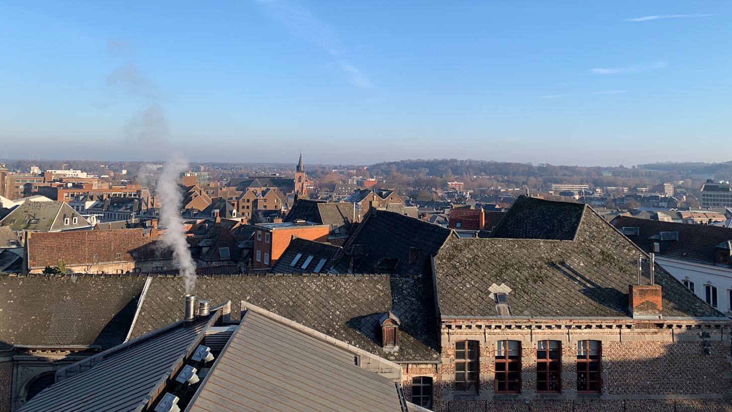 Zonnig in Bergen (Mons) in de winter. Foto: Yannick Damen