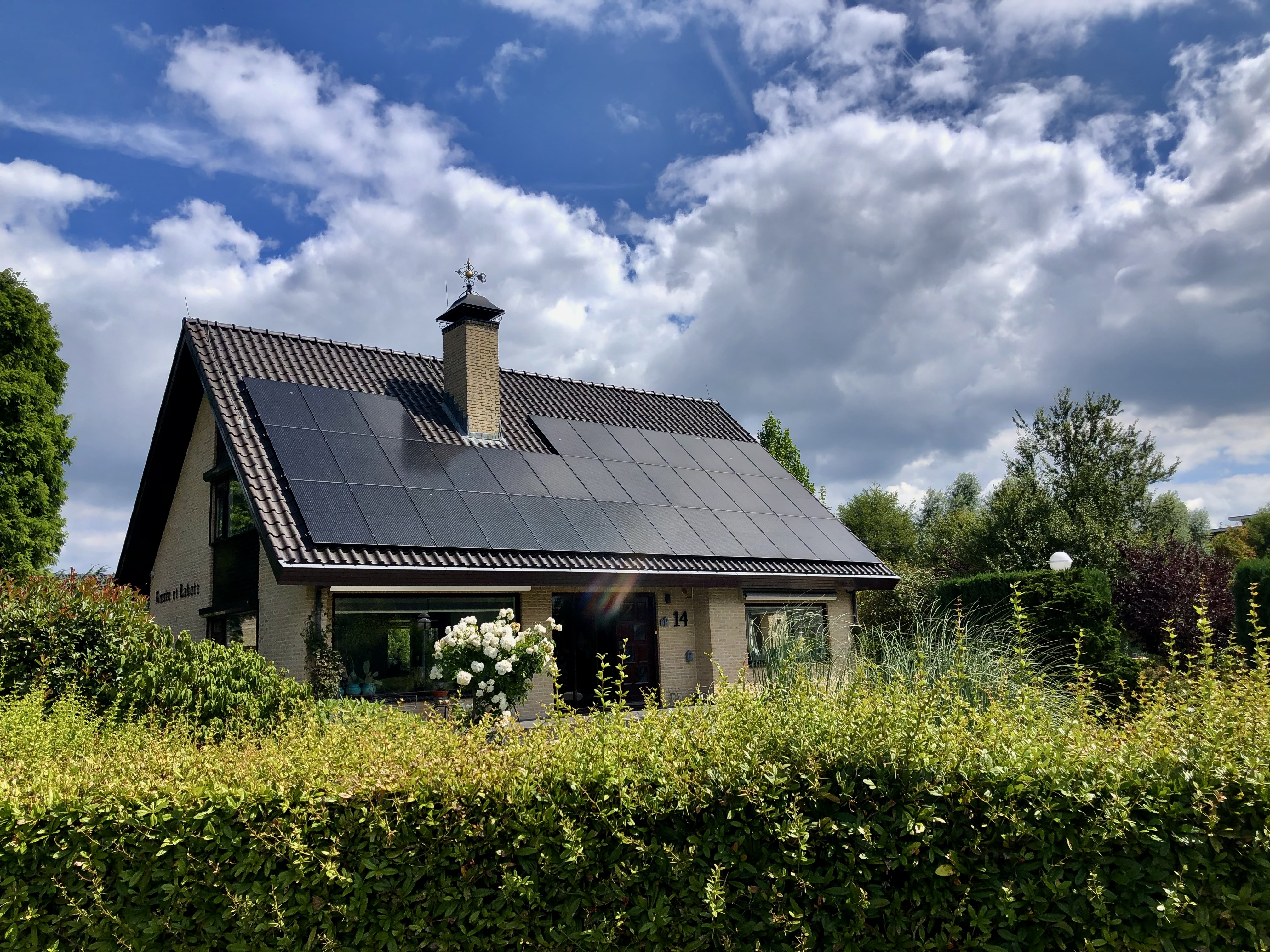 Mogelijk grotere opbrengst van zonnepanelen in april? Foto: Jo Bakker