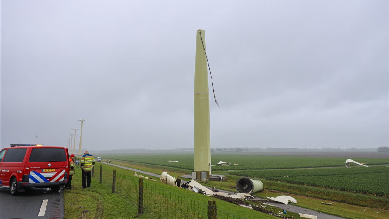 Grote ravage door knakken windmolen Zeewolde. Foto: ANP INTER VISUAL STUDIO