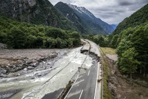 Zwitserland alert op nieuwe aardverschuivingen na hevige regenval