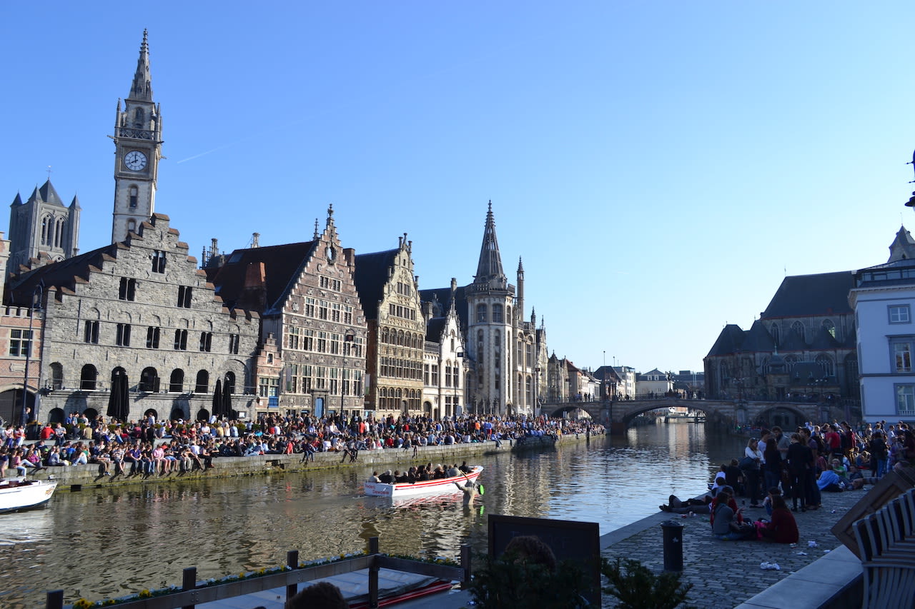 Fraai nazomerweer in Gent. Foto: AdobeStock / Sharkshock.