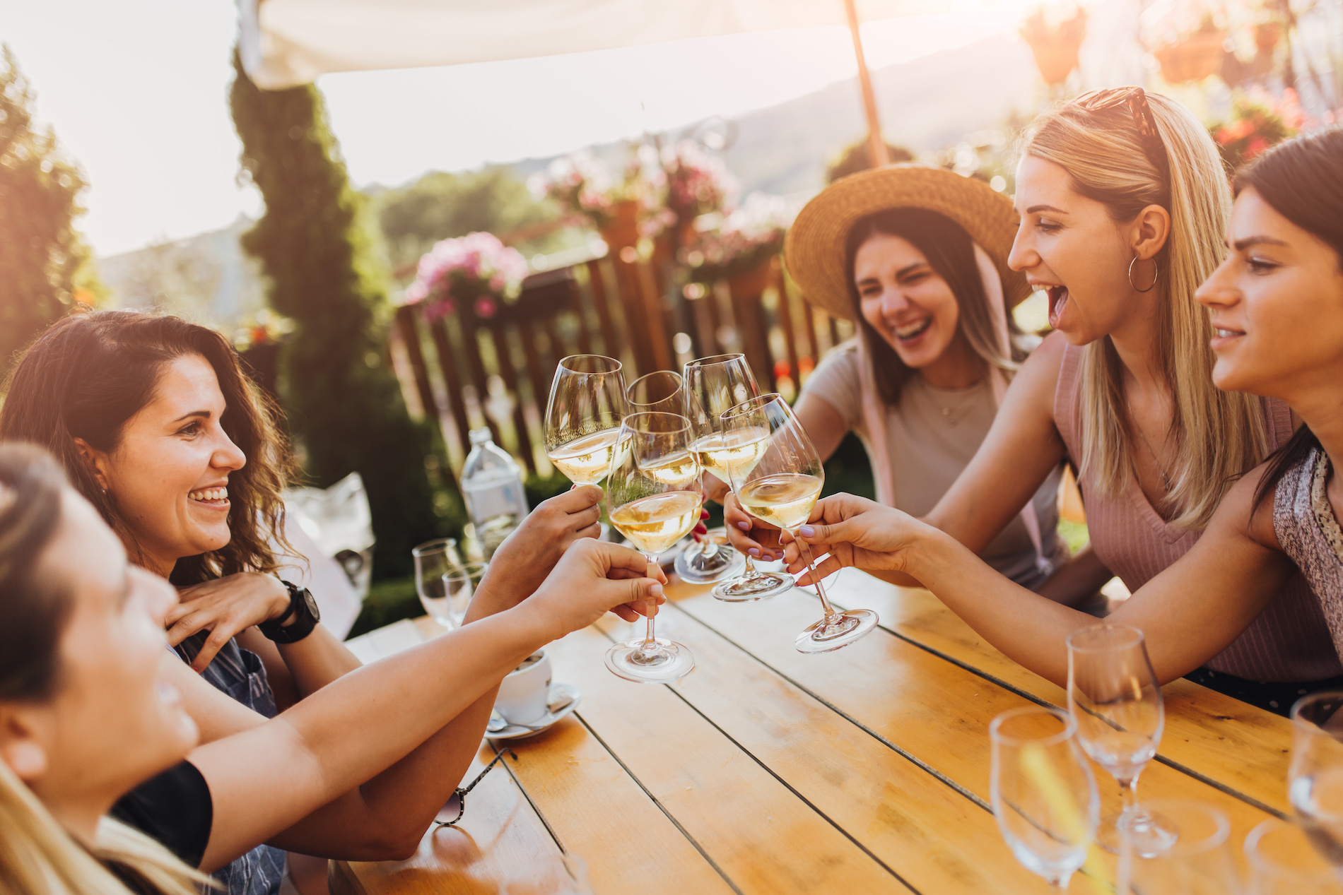 Alcohol bij warm weer: dit zijn de effecten op je lichaam