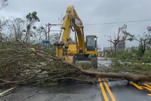 Tyfoon Haikui trekt spoor van vernieling in Taiwan