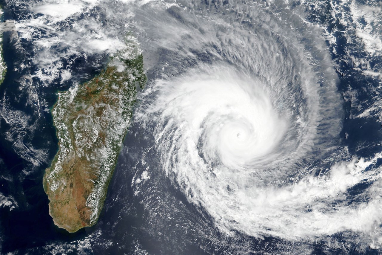 Tropische cycloon (orkaan) Batsirai 2 februari 2022. Foto: ANP / EPA/NASA EARTH OBSERVATORY