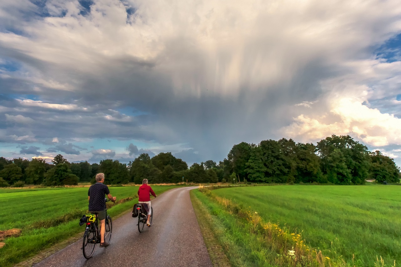 Fietsen in zomervakantie. Foto: Nicky Wagenvoort Photography