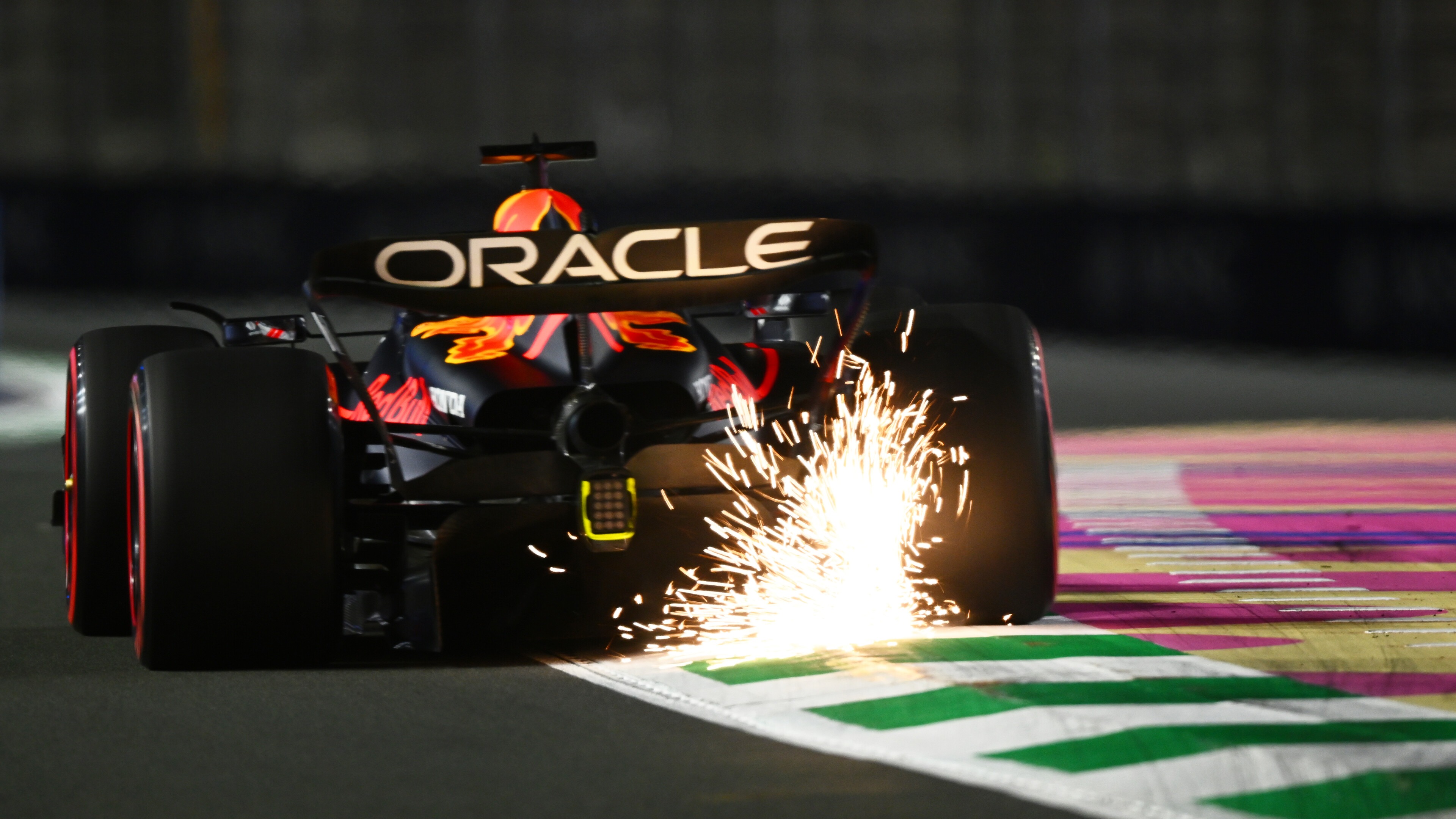 Max Verstappen op het Jeddah Corniche Circuit. Foto: Clive Mason/Getty Images via redbullcontentpool