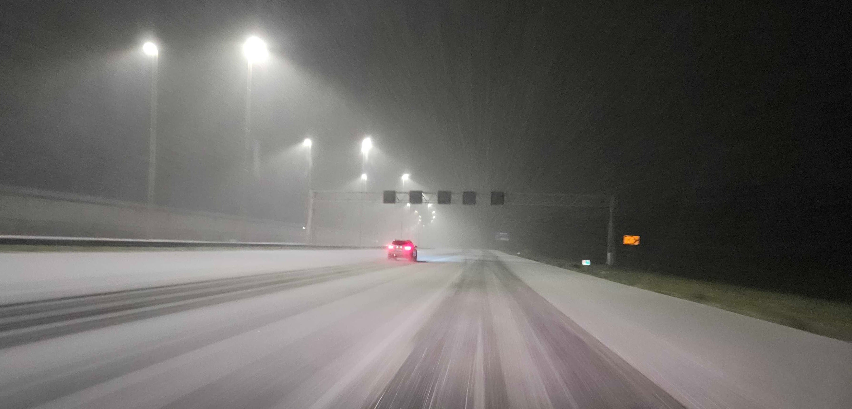Sneeuw op de snelweg bij Utrecht. Foto: ML
