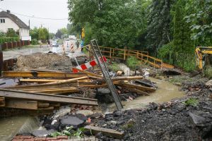 Wegen onbegaanbaar door noodweer in zuidoosten van Polen