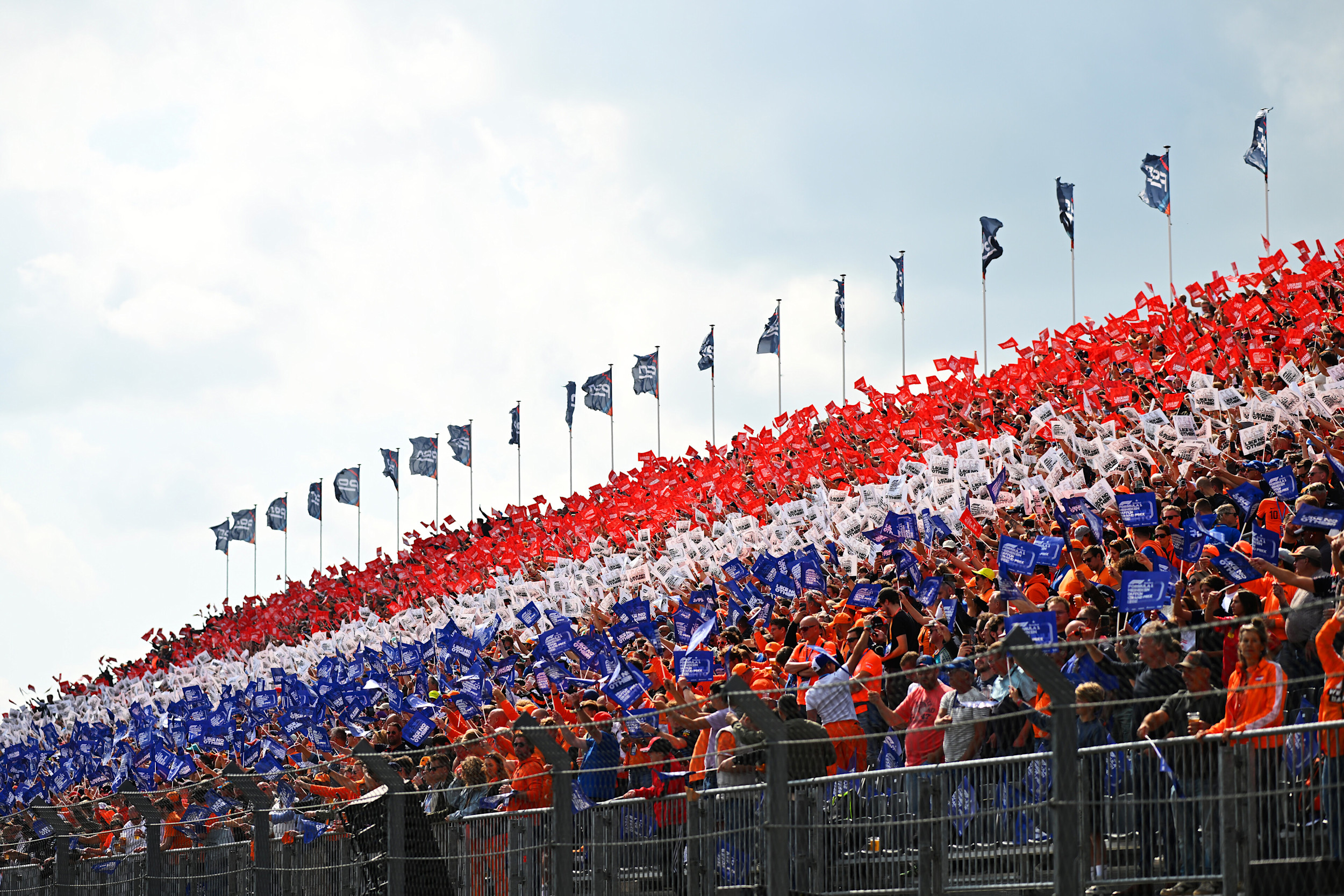 Nederlandse fans op het circuit van Zandvoort. Foto: Getty Images / Red Bull Content Pool.
