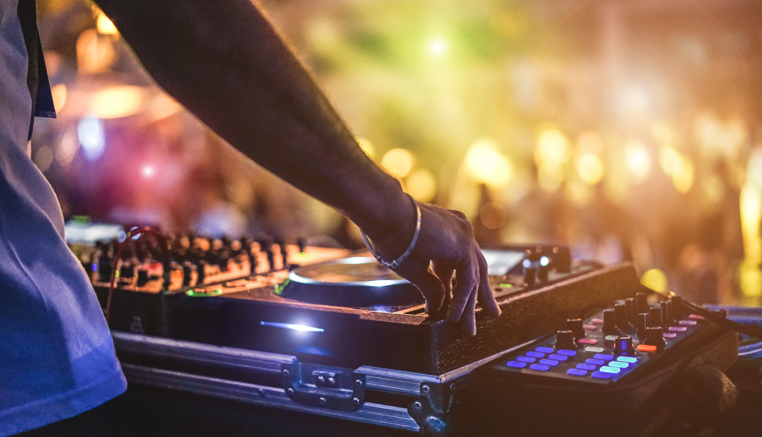 Het festivalseizoen is in volle gang. Foto: Adobe Stock / DisobeyArt