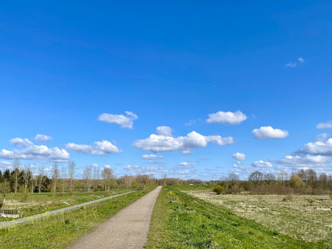 Een vrij zonnige lentedag met stapelwolken in Vlaanderen. Foto: Hendrik Remue