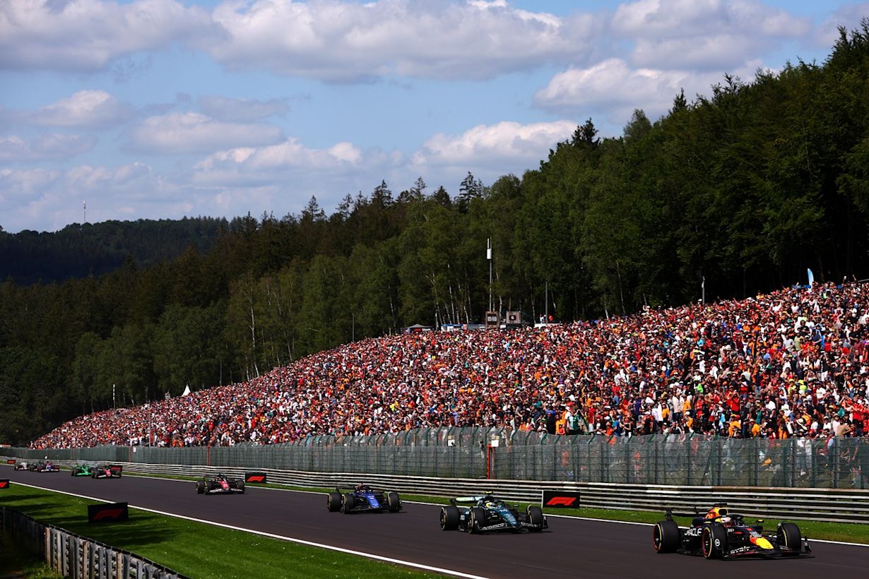 Veel Nederlandse toeschouwers in de Belgische Ardennen vorig jaar. Foto: redbullcontentpool.com / Dean Mouhtaropoulos / Getty Images