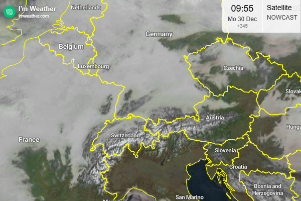 Satellietbeeld van de Alpen om 09:55 op 30 december 2024.