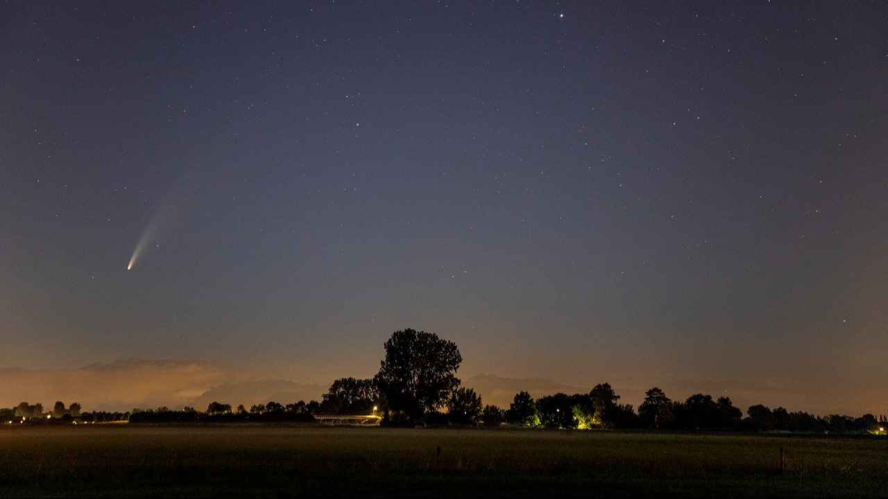 In juli 2020 was komeet NEOWISE zichtbaar. Foto: Davy van Olst