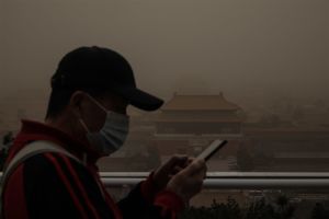 Slechte luchtkwaliteit en zicht door zandstormen in Noord-China