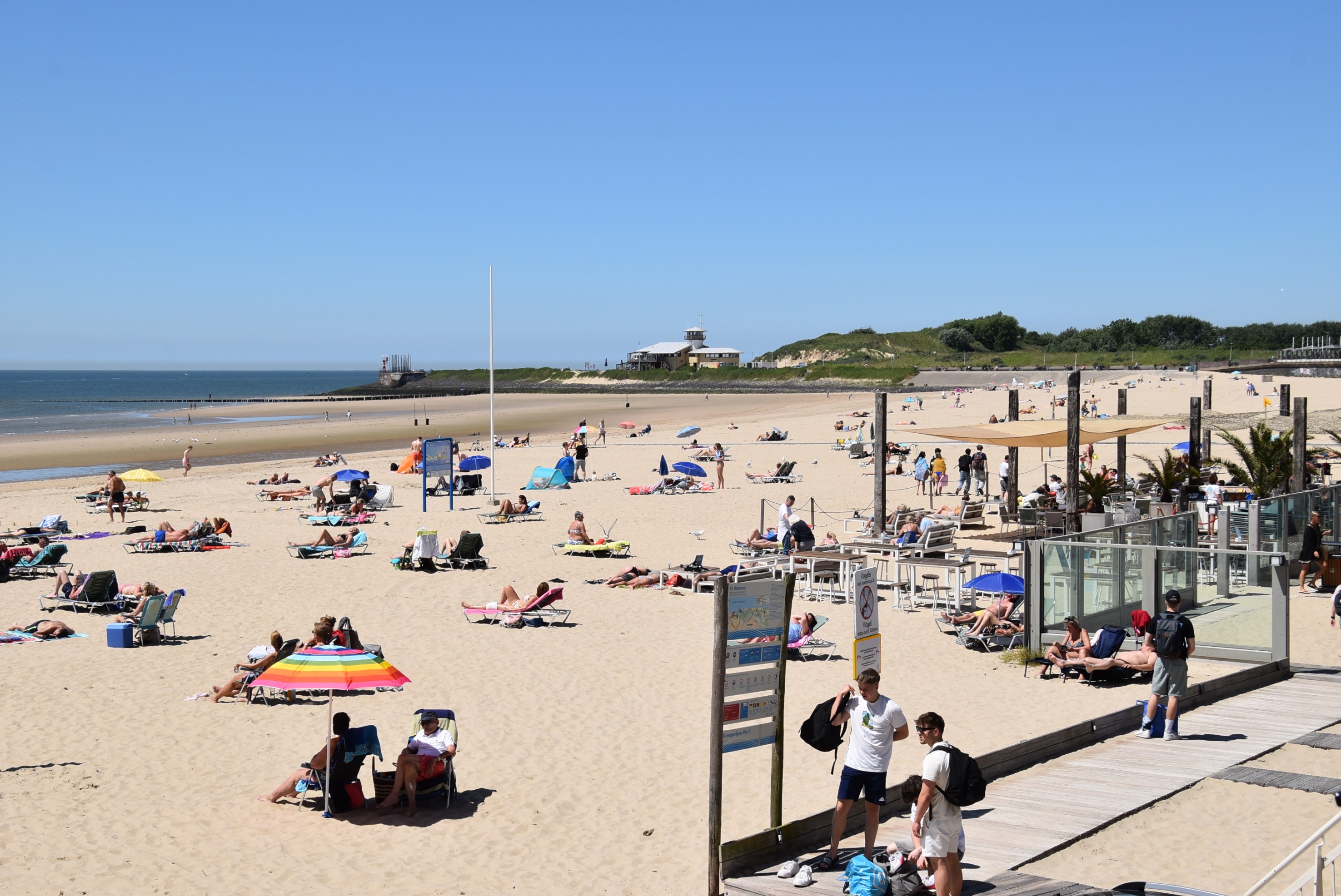 Heerlijk strandweer al deze juniweek. Foto: Anne-Marie van Iersel.