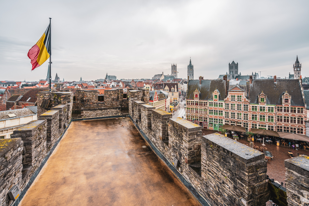 Grijze zondag in Gent. Foto: Adobe Stock / Bernard