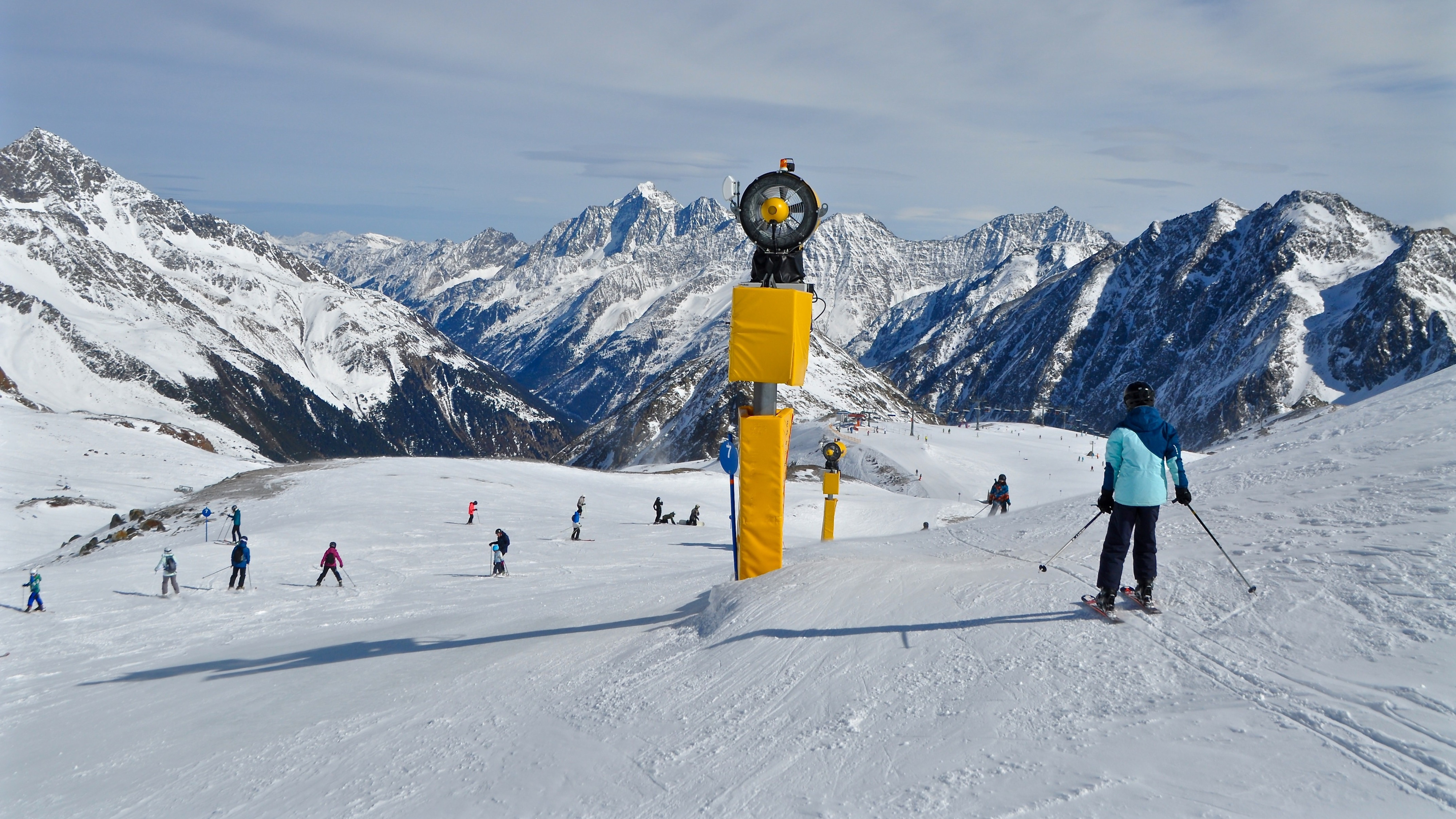 Wintersporten in Tirol. Foto: Adobe Stock / hachri