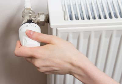 Dit bespaar je door je verwarming één graad lager te zetten