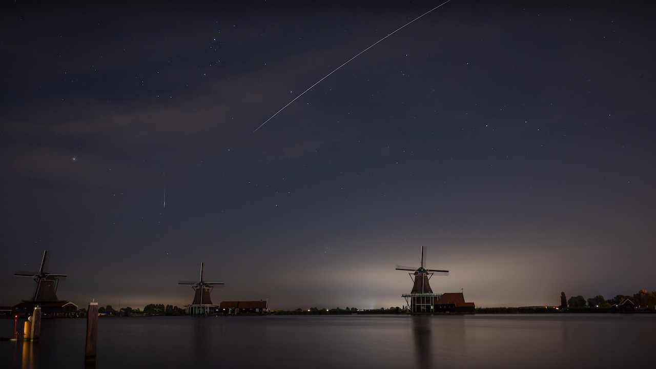 Perseïden boven de Zaanse Schans. Foto: Pieter Heine. 
