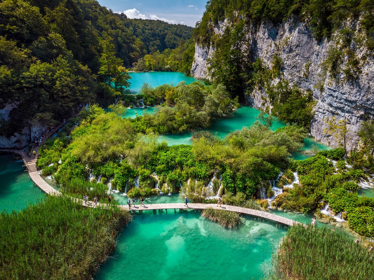 Plitvice meren. Foto: Adobestock / RuslanKphoto