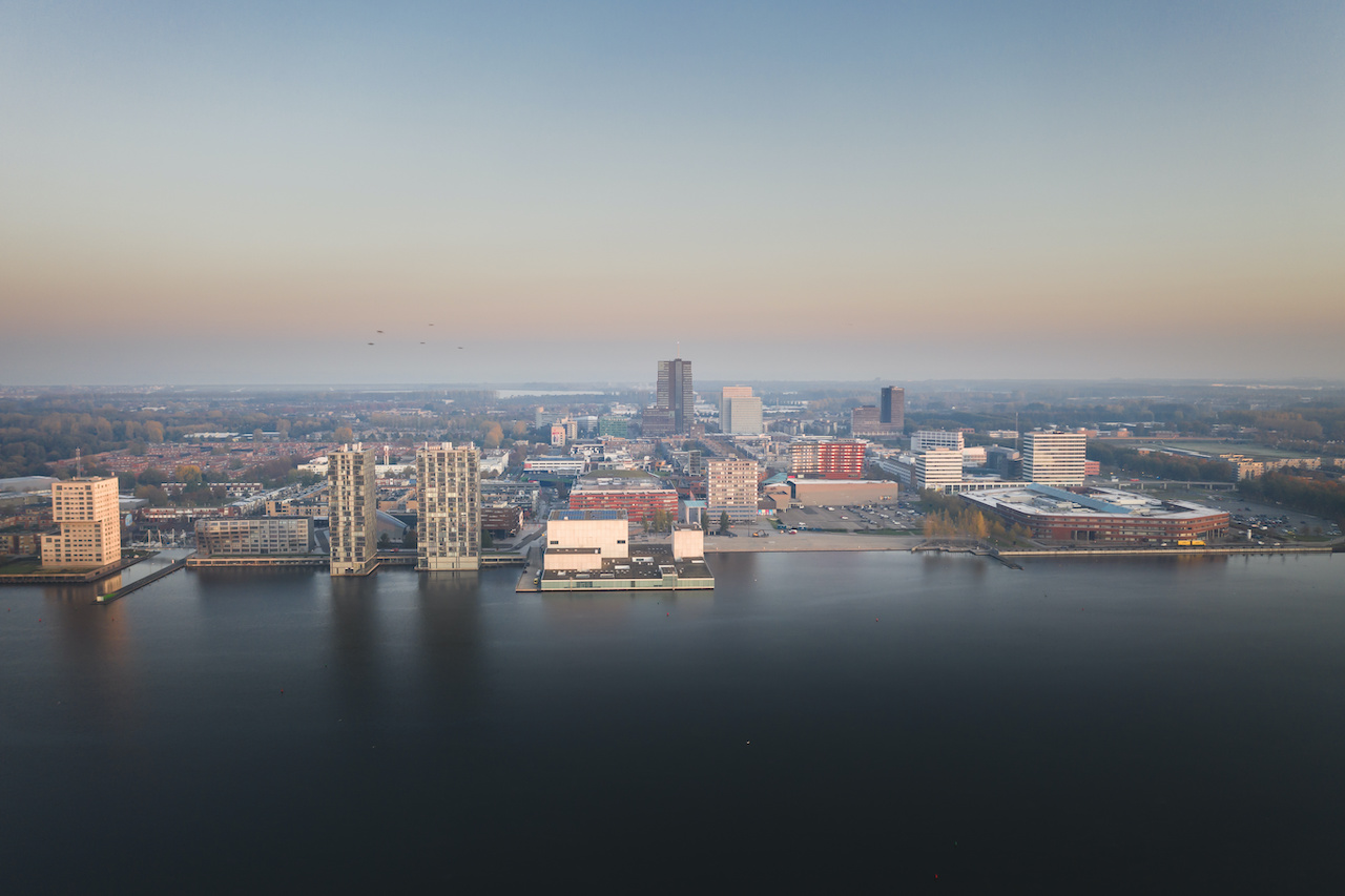 311324be-smog-aan-horizon-almere-pavlo-glazkov