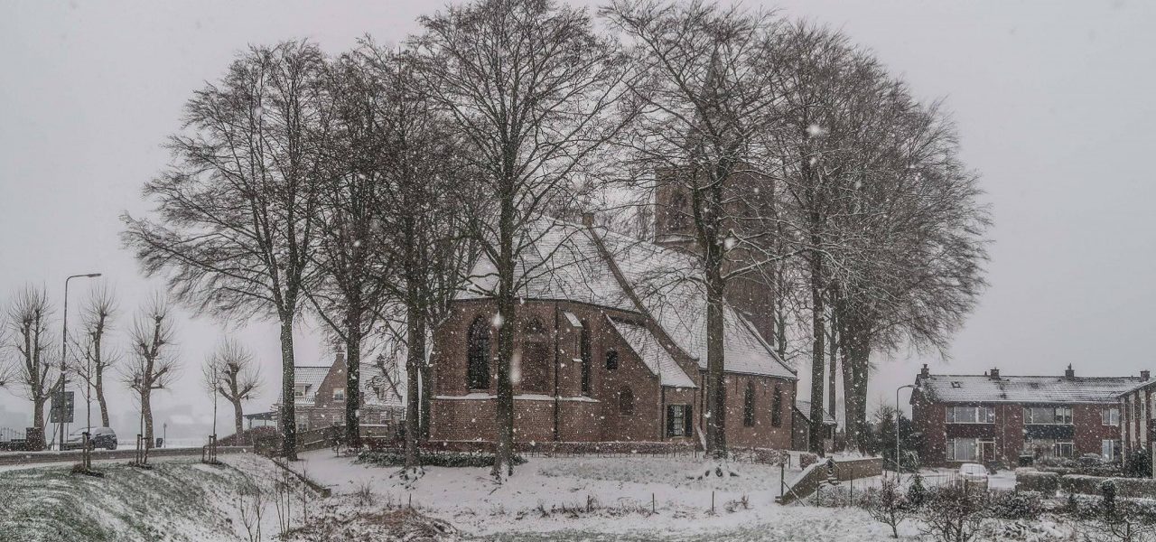 Waarom blijft sneeuw soms liggen bij temperaturen boven nul?