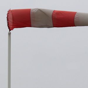 De definities van storm en zware windstoten